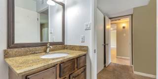 5-Bedroom Tempe Home with Private Pool, Guest House & Garage Near ASU Gallery 14