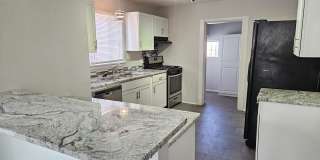 Gorgeous 2 bedroom in Barelas! Great location. Washer/Dryer. Gallery 1