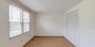8112 PARKDALE Court Gallery 5