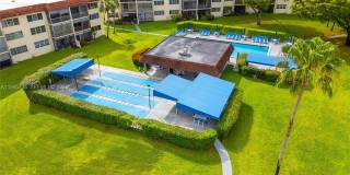 9200 W Hollybrook Lake Drive Gallery 26