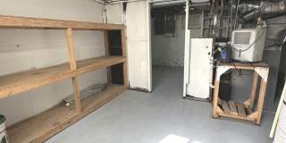 408 S Gardiner Avenue Gallery 21