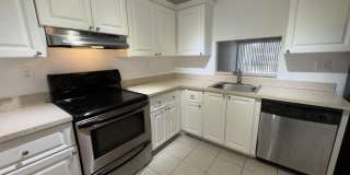 701 N Pine Island Road Gallery 16