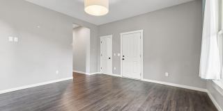 1016 W Washington Boulevard Gallery 8