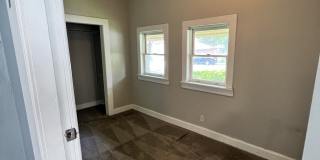 1115 State Street Gallery 48