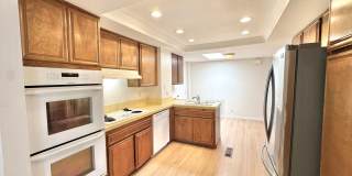 AVAILABLE NOW: BIG College Area Townhome 4bd/2.5ba HUGE garage, AC, pool, W/D Gallery 16