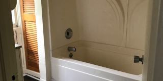 7 Bedroom 3 Bathroom Unit with Updates! Available May 16th 2026 Gallery 9