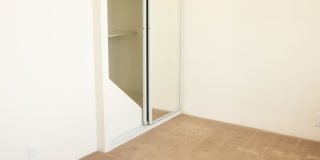 2 BR/ 1 Bath Low- rise Apartment Gallery 4