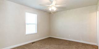 2 Bedroom, 2 Bathroom duplex with garage Gallery 11