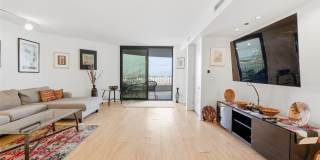 66 Queen Street unit: 1605 Gallery 2