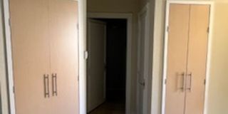 Top Floor 1 Bath| 1 Bedroom Luxury Condo (NV Energy/SW Gas/Internet Included in price) Gallery 10