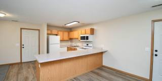 Comfortable 3-Bedroom Condo in Brandon – Available Now! Comfortable 3-Bedroom Condo in Brandon – Available Now! Gallery 10