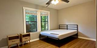 7-Bedroom Home 2 Minute Walk From Campus! Gallery 13