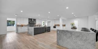 Meticulously renovated single-story contemporary estate Gallery 6