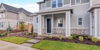 Beautiful 3-Bed | 2.5-Bath Townhome | Expansive Private Outdoor Space | Reeds Crossing Gallery 1