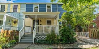Charming Duplex in Jefferson Manor Neighborhood Gallery 1