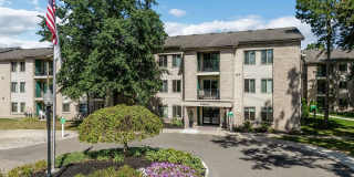 Farmington Oaks Gallery 6