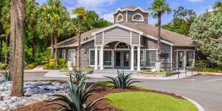 The Oasis at 1800 Gallery 27