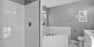 Spacious 5BR House in Ft Washington Gallery 15