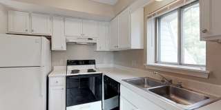 Camelot Village Apartments Gallery 37