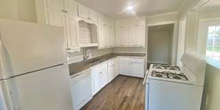 Now Available for 3/2 home near Maxey Park and Covenant Hospital Gallery 11