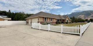 Spacious 5-Bedroom Draper Home | Pet Friendly | Huge Fenced Yard | 3-Car Garage Gallery 28
