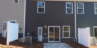 Beautiful 3BR/2.5BA Townhouse located in Kellerton Place Gallery 21