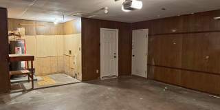 Lovely home in Expressway Village offering 3 bedrooms and a Jack & Jill bathroom. Gallery 27