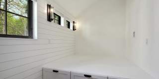 1110 W 22 1/2 St Gallery 21