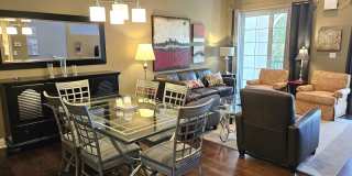 Seasonal Short-Term 2 Bedroom, 2.5 Bath Multi-Level Condo with Balcony and Patio located on Venice Island! Gallery 23
