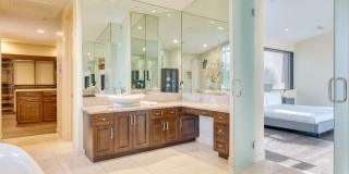10775 E Sunnyside Dr Gallery 39