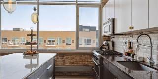 700 Washington Avenue N Gallery 6