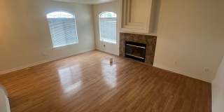 3 bedrom 2.5 bath Gated Community Townhome with community  Pool, Spa & Private Garage Gallery 5