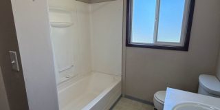 The Perfect House for Roommates, 6bdrms, 3.5 baths, 1.5 miles from Oregon Tech and Sky Lakes Medical Center Gallery 20