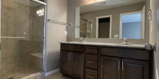 Spacious Two-Story Townhouse Gallery 6