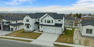 Exceptional Luxury Living in Cottonwood Heights Gallery 1
