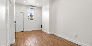 720 1/2 Queenstown Court - 3 Gallery 25