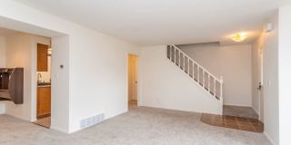 Beautifully Maintained Townhome with Fantastic Amenities Gallery 30