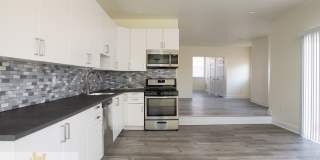 Updated 4BR House with 2 full baths and yard! Gallery 19