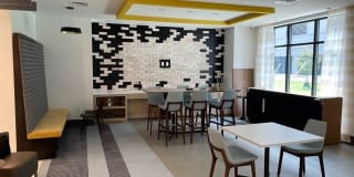 City Line East Gallery 18