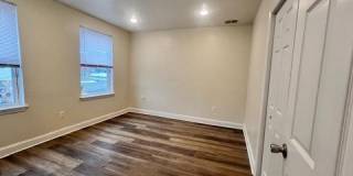 12 Seeley St Gallery 1