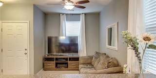Room in 4 Bedroom Home at Red Bud Ridge Ln Room in 4 Bedroom Home at Red Bud Ridge Ln Gallery 4