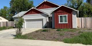 Newer Home in Established Subdivision!!! Gallery 1