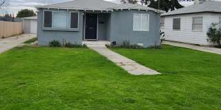 Spacious 3BD/1.5BA Home in Bakersfield's 93308 — Garage, Water Included & Small Pets Welcome! Gallery 1