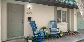 Mills/50 Colonialtown North 2/2 with garage Gallery 1