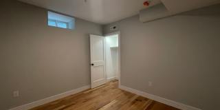 Gorgeous 4 bed in Brookline Village Gallery 8