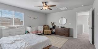 GORGEOUS TOWNHOME BUILT IN 2020 LOCATED IN A GATED COMMUNITY! Gallery 25