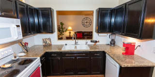 LOVELY SINGLE LEVEL 3 BEDROOM W/DEN 2 BATH PEORIA HOME VERY CLEAN! Gallery 4