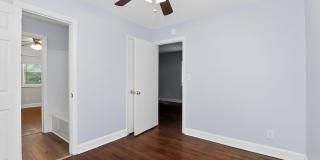 Cozy 2 Bedroom Duplex Close to NoDa! Gallery 9