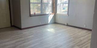 Charming 2 Bed 1 Bath Home : Aurora MO Gallery 1