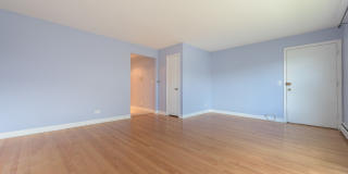 5942 W Addison Street Gallery 4